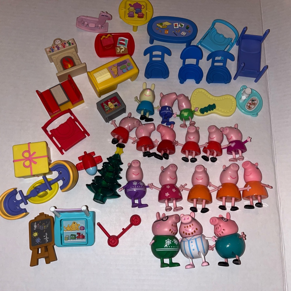 Peppa Pig  Mixed Lot Figures and Furniture Accessories Toys